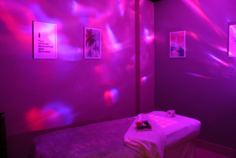 TOUCHLESS EXPERIENCES AT REFELCTIONS SPA WEBSITE SPECIALS GRAPHICS