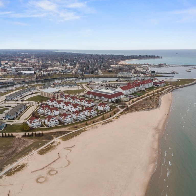 RESORT VILLAS AERIAL VIEW NORTH