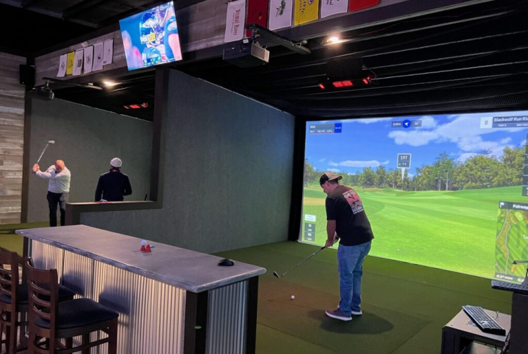 GOLF SIMULATOR AT GOLF 365