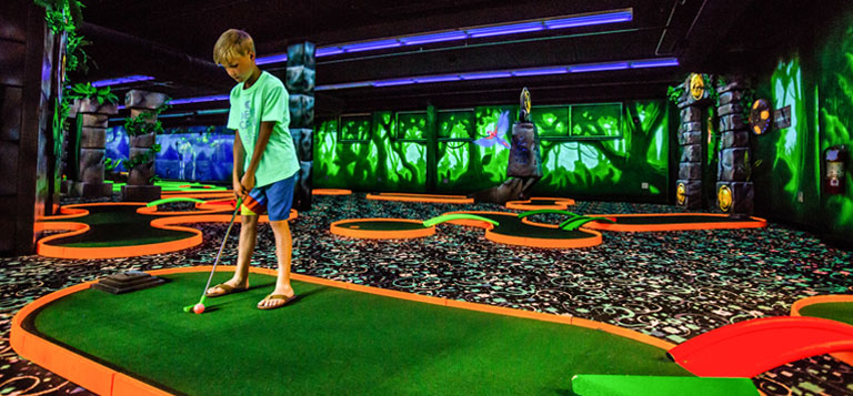 mini golf feature